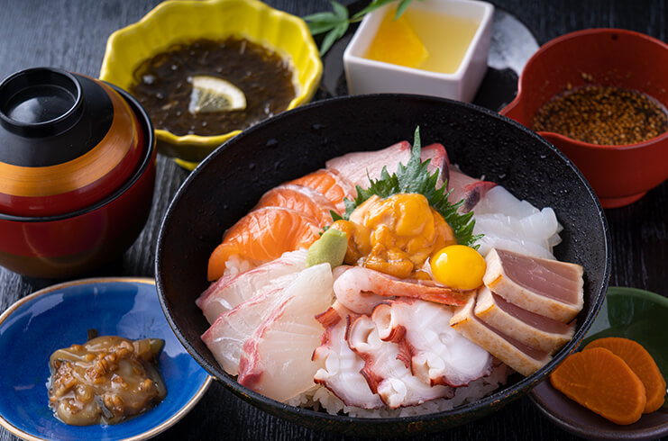 うに海鮮丼